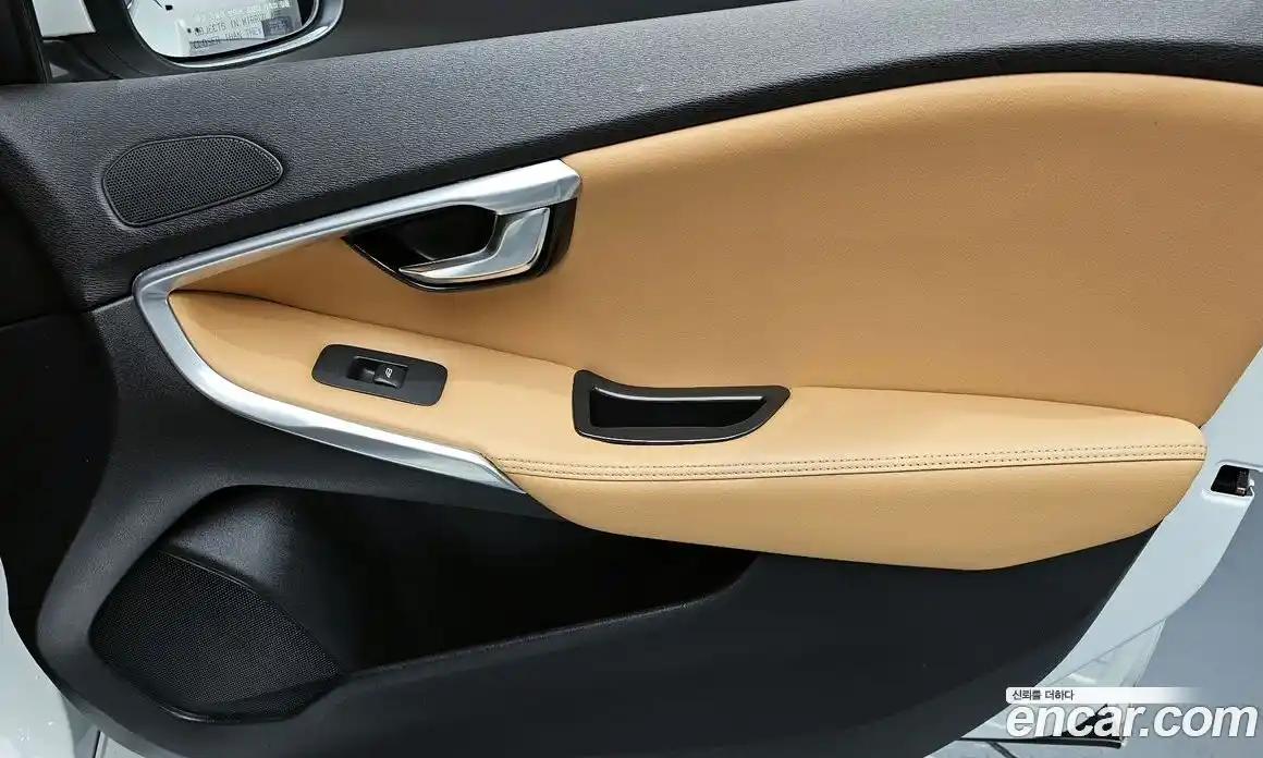 Volvo V40 2018 2.0 гидро в Москве № 1348831, фото 14