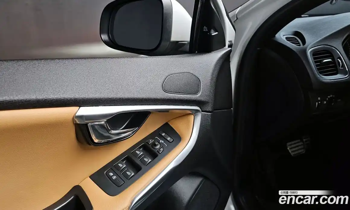 Volvo V40 2018 2.0 гидро в Москве № 1348831, фото 19