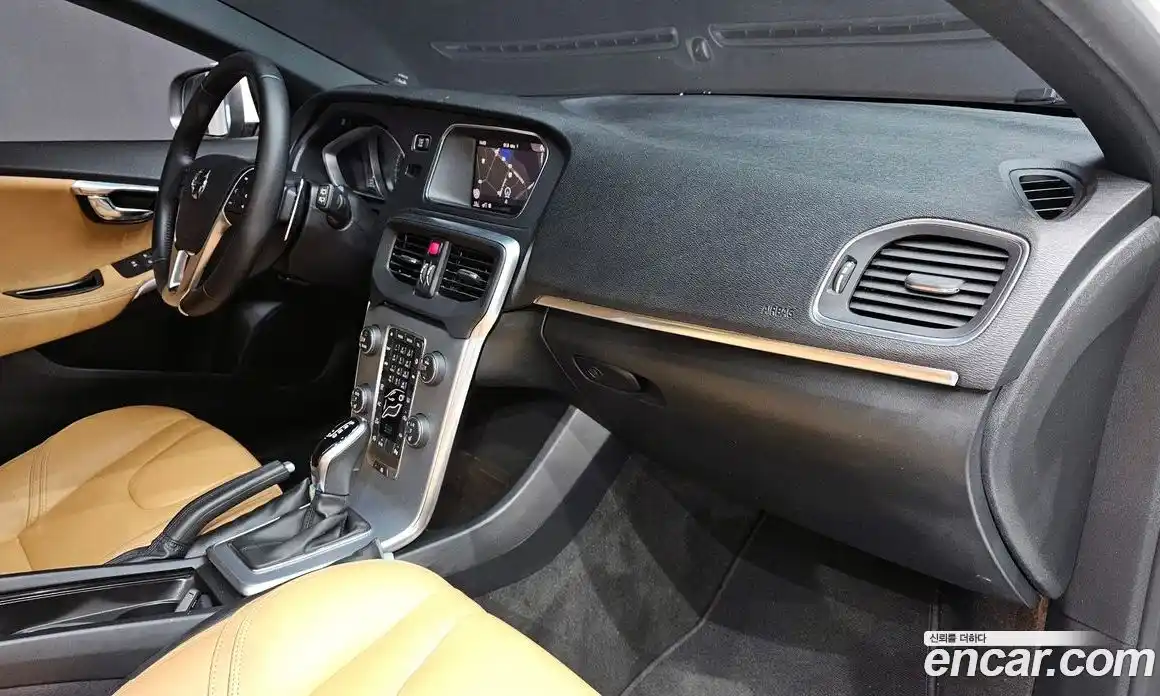 Volvo V40 2018 2.0 гидро в Москве № 1348831, фото 26