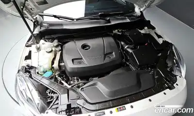 Volvo V40 2018 2.0 гидро в Москве № 1348831, миниатюра 6
