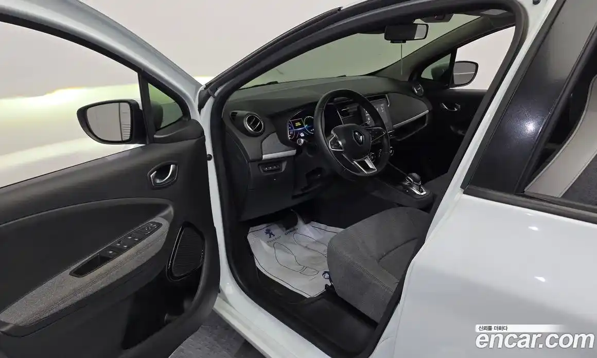 Renault Zoe 2021 0.2 гидро в Москве № 1402256, фото 13