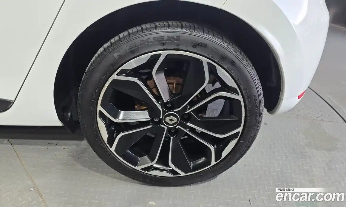 Renault Cilo 2019 1.5 гидро в Москве № 1402520, фото 7