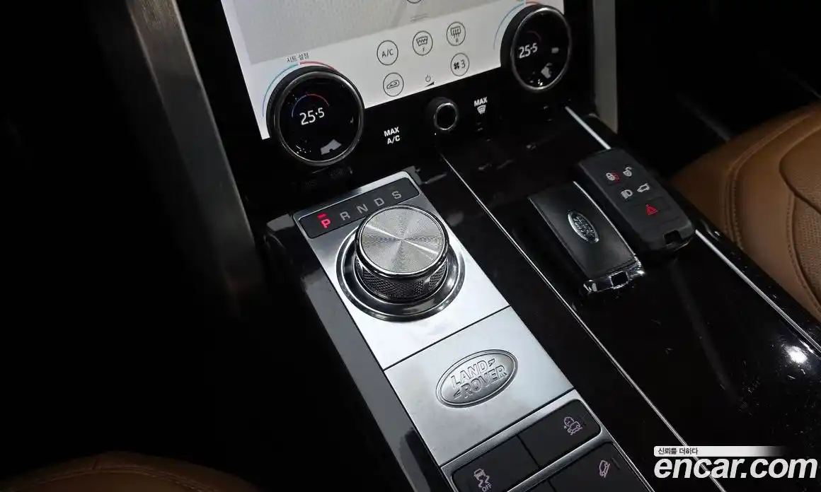 Land Rover Range-Rover 2019 5.0 гидро в Москве № 1405114, фото 12