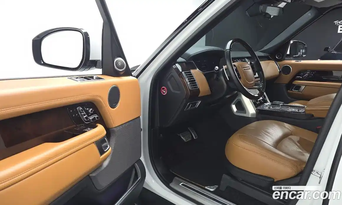 Land Rover Range-Rover 2019 5.0 гидро в Москве № 1405114, фото 17