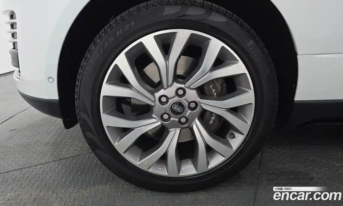Land Rover Range-Rover 2019 5.0 гидро в Москве № 1405114, фото 5