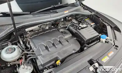 Volkswagen Tiguan 2020 2.0 гидро в Москве № 1405571, миниатюра 6