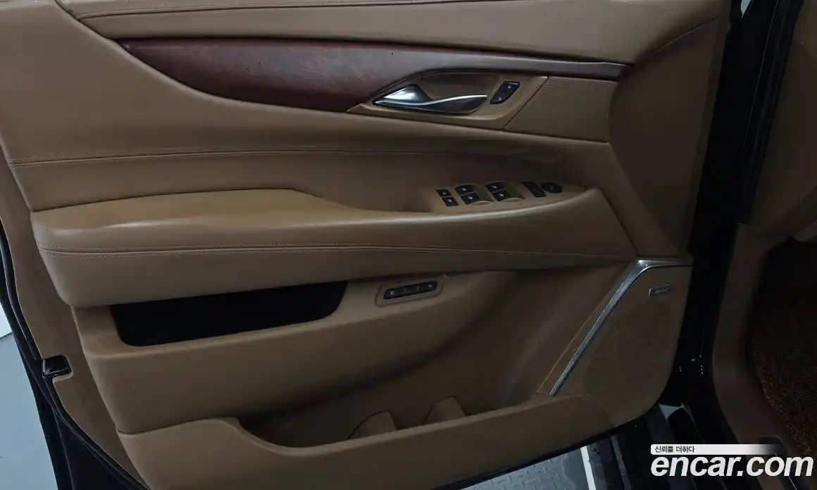 Cadillac Escalade 2017 6.2 гидро в Москве № 1406564, фото 14