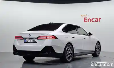BMW 5-Series 2023 2.0 гидро в Москве № 1416790, миниатюра 2
