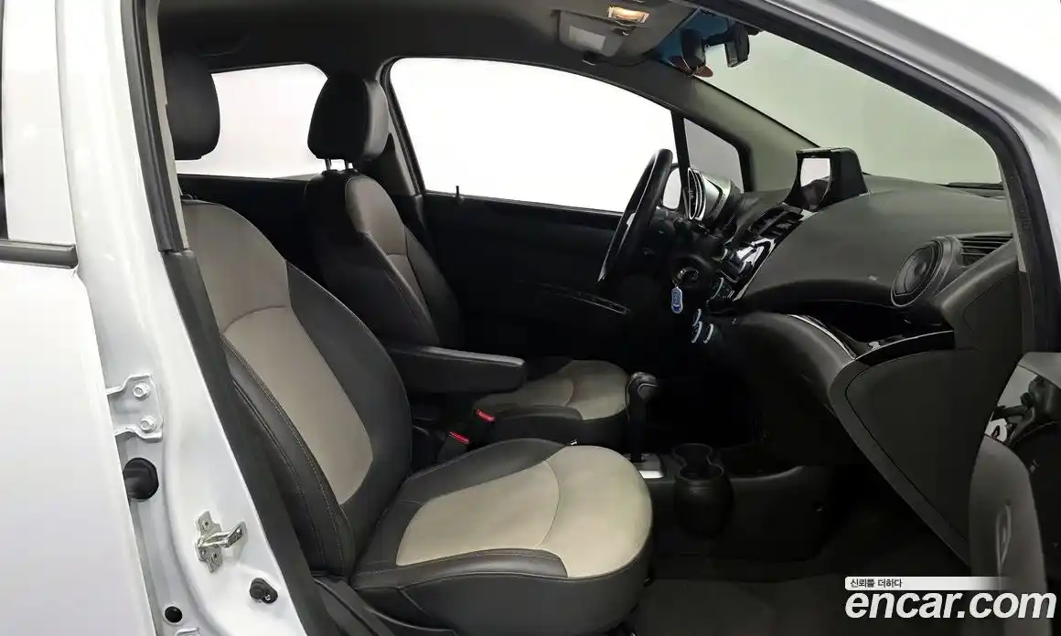 Chevrolet Spark 2015 1.0 гидро в Москве № 1420386, фото 16