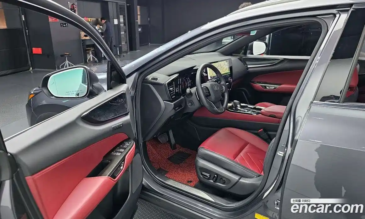 Lexus NX 2024 2.5 гидро в Москве № 1423955, фото 13