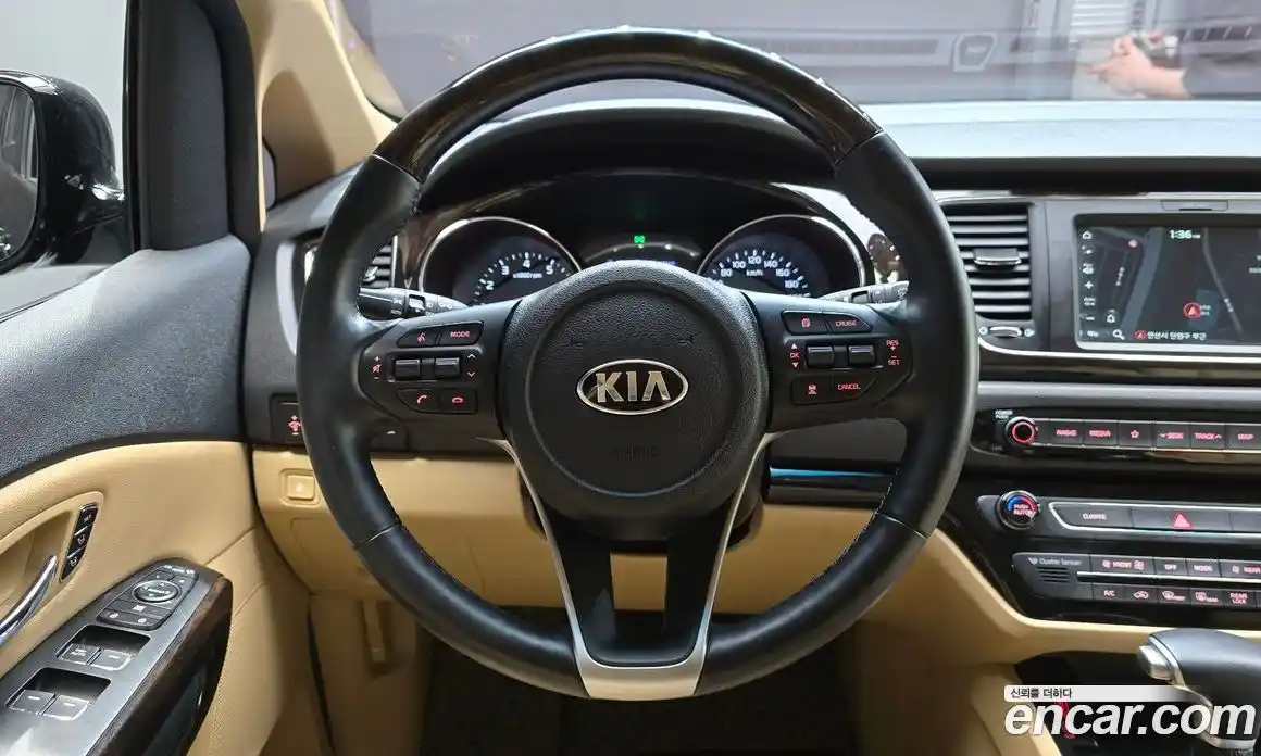Kia Canival 2019 3.3 гидро в Москве № 1538662, фото 19