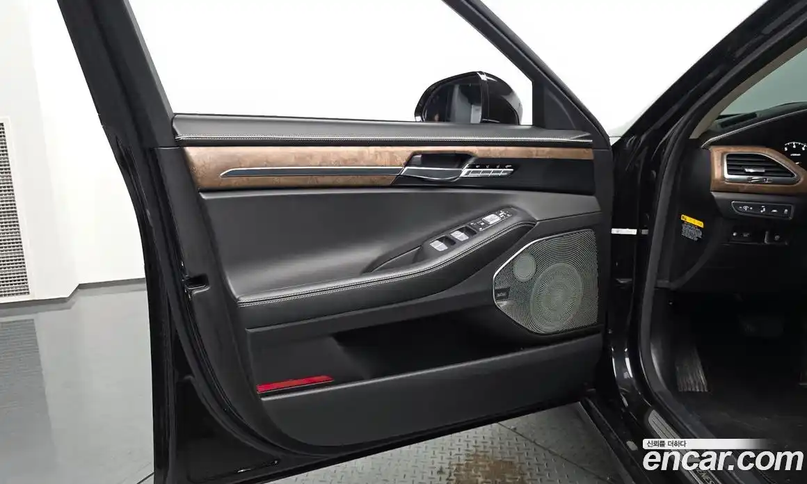 Genesis G90 2019 3.8 гидро в Москве, фото 13