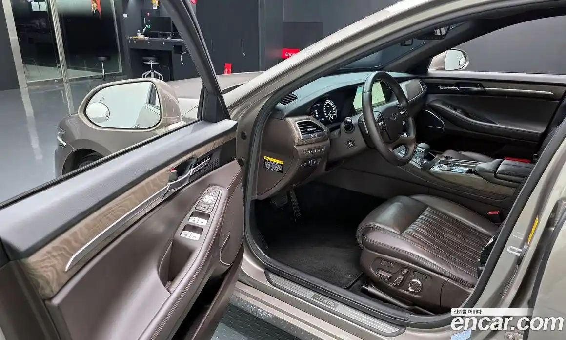 Genesis G90 2019 3.8 гидро в Москве, фото 13