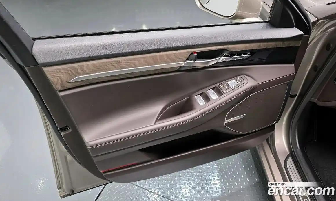 Genesis G90 2019 3.8 гидро в Москве, фото 14