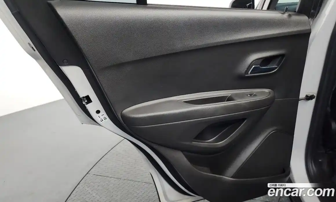 Chevrolet Trax 2017 1.4 гидро в Москве № 1541689, фото 15