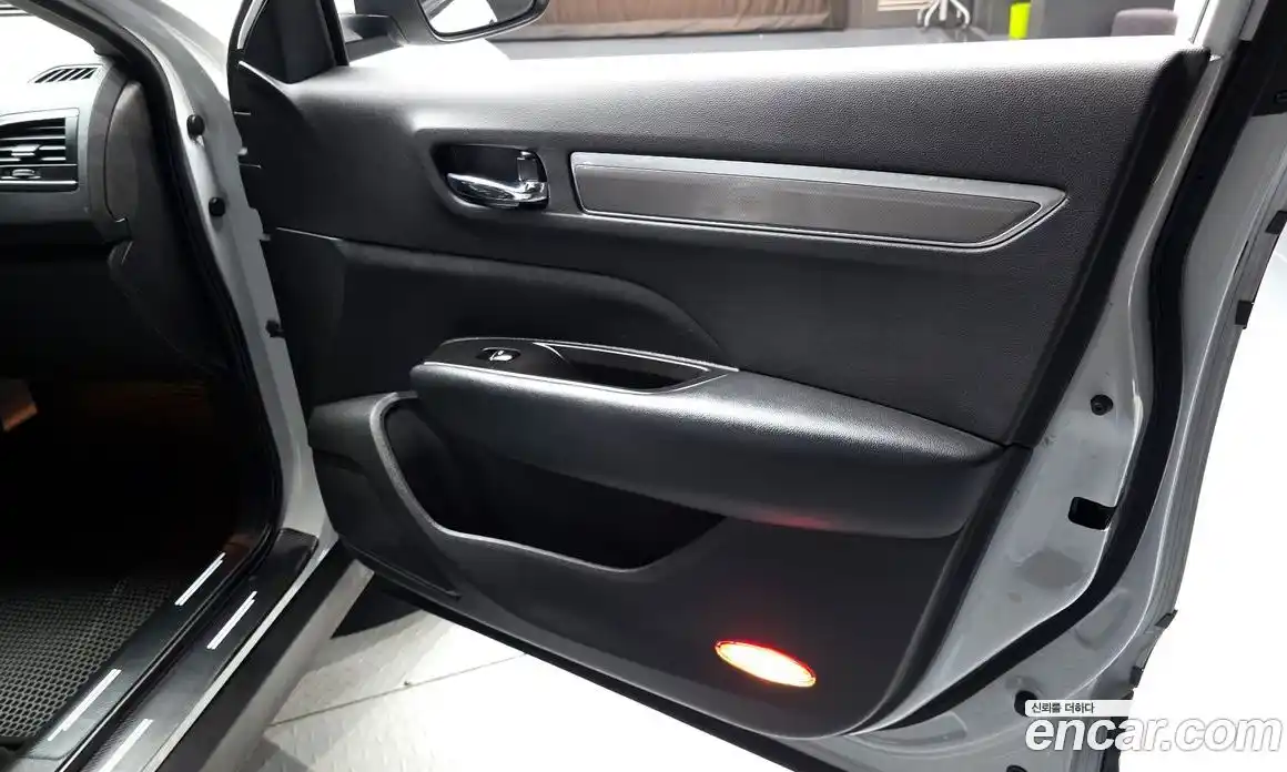 Renault QM6 2017 2.0 гидро в Москве № 1543248, фото 14