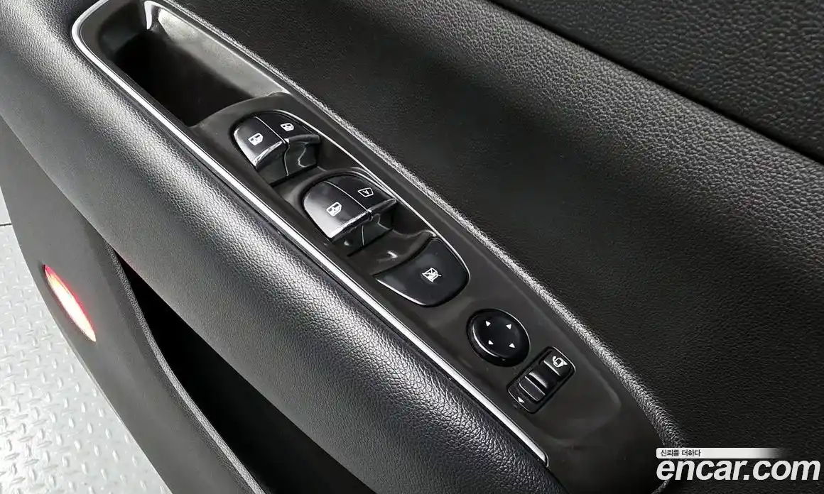 Renault QM6 2017 2.0 гидро в Москве № 1543248, фото 29