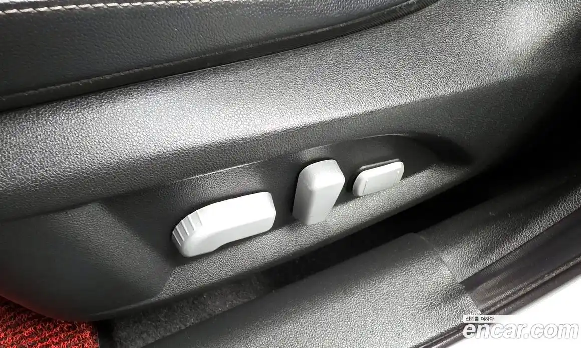 Renault QM6 2017 2.0 гидро в Москве № 1543248, фото 30