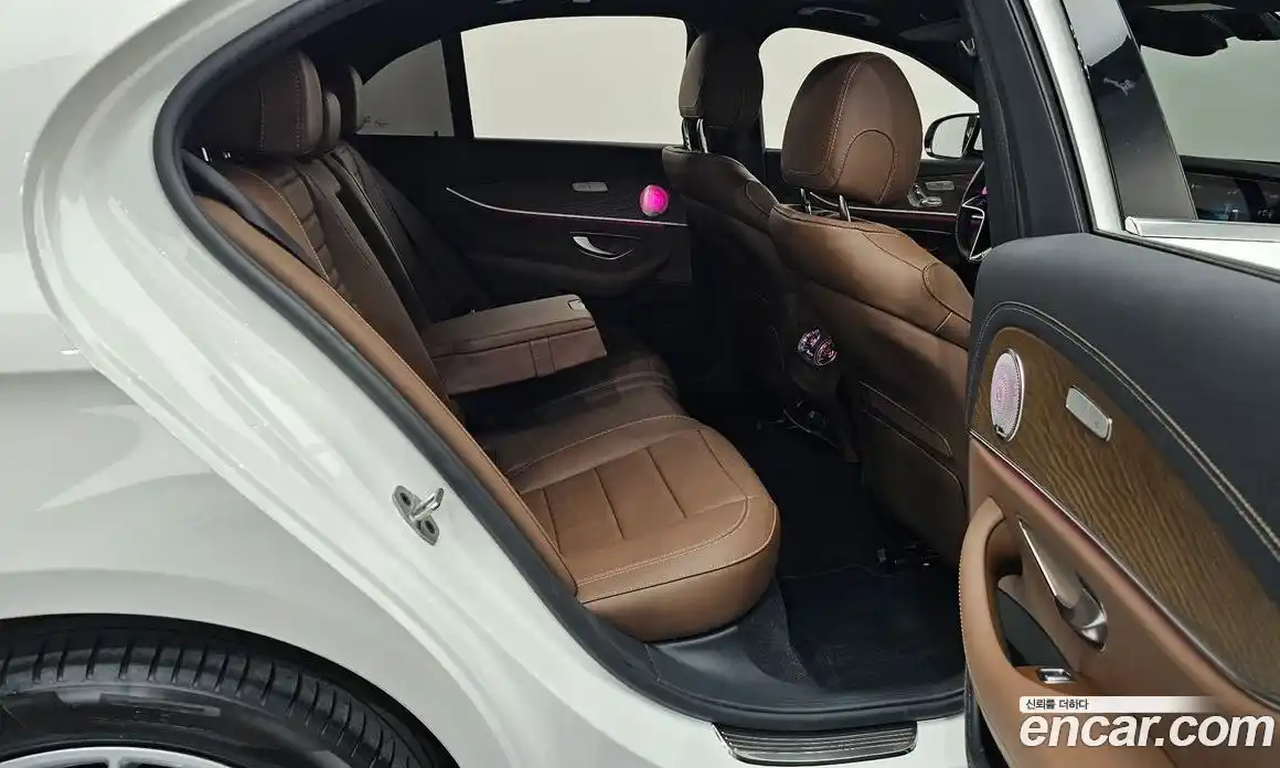 Mercedes-Benz E-Class 2023 2.0 гидро в Москве № 1544985, фото 16