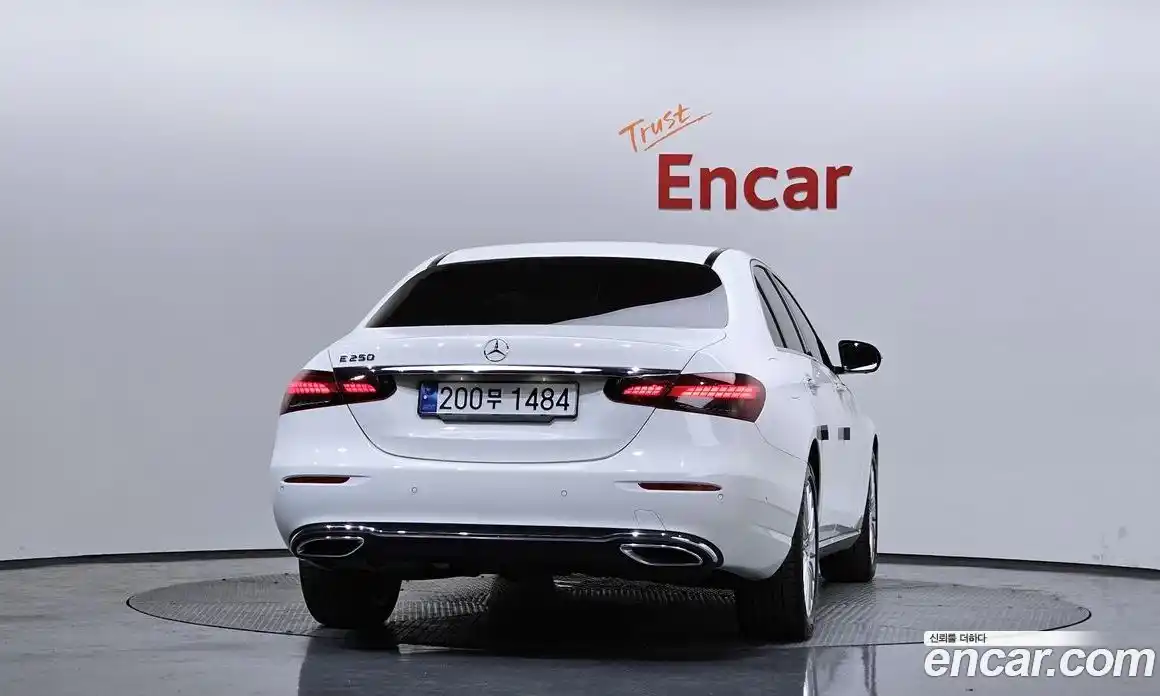 Mercedes-Benz E-Class 2023 2.0 гидро в Москве № 1544985, фото 4