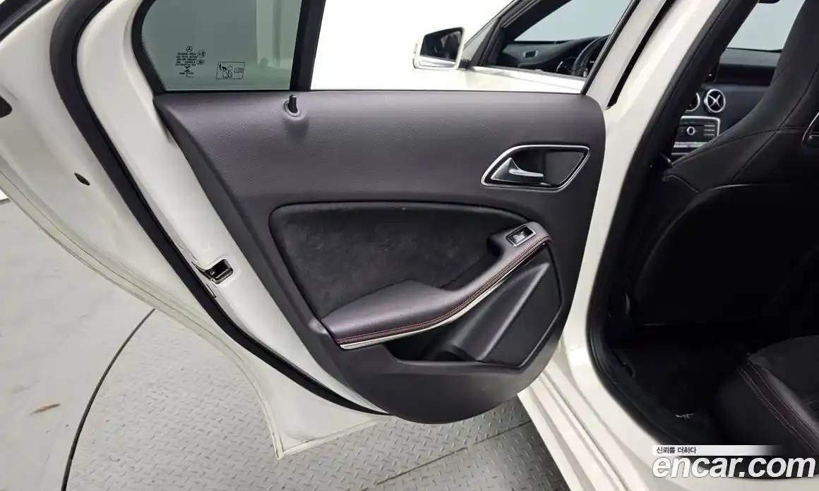 Mercedes-Benz A-Class 2017 1.6 гидро в Москве № 1545109, фото 15