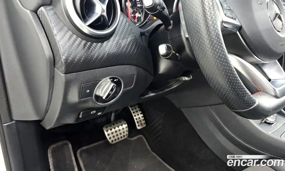 Mercedes-Benz A-Class 2017 1.6 гидро в Москве № 1545109, фото 21