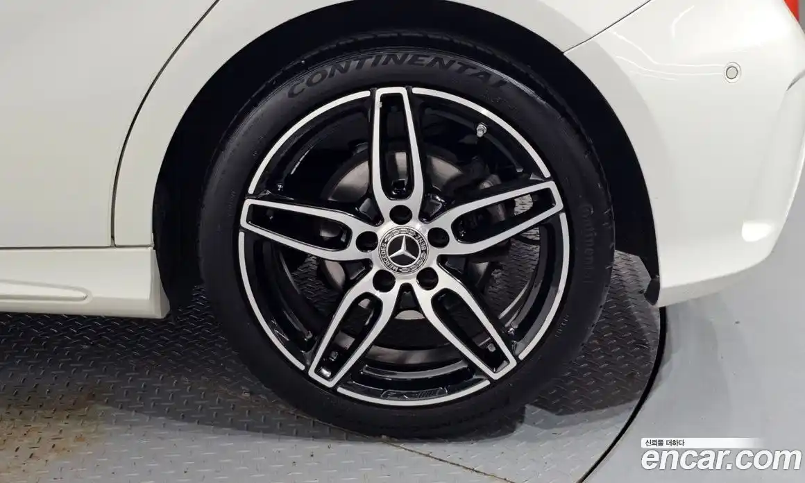 Mercedes-Benz A-Class 2017 1.6 гидро в Москве № 1545109, фото 7