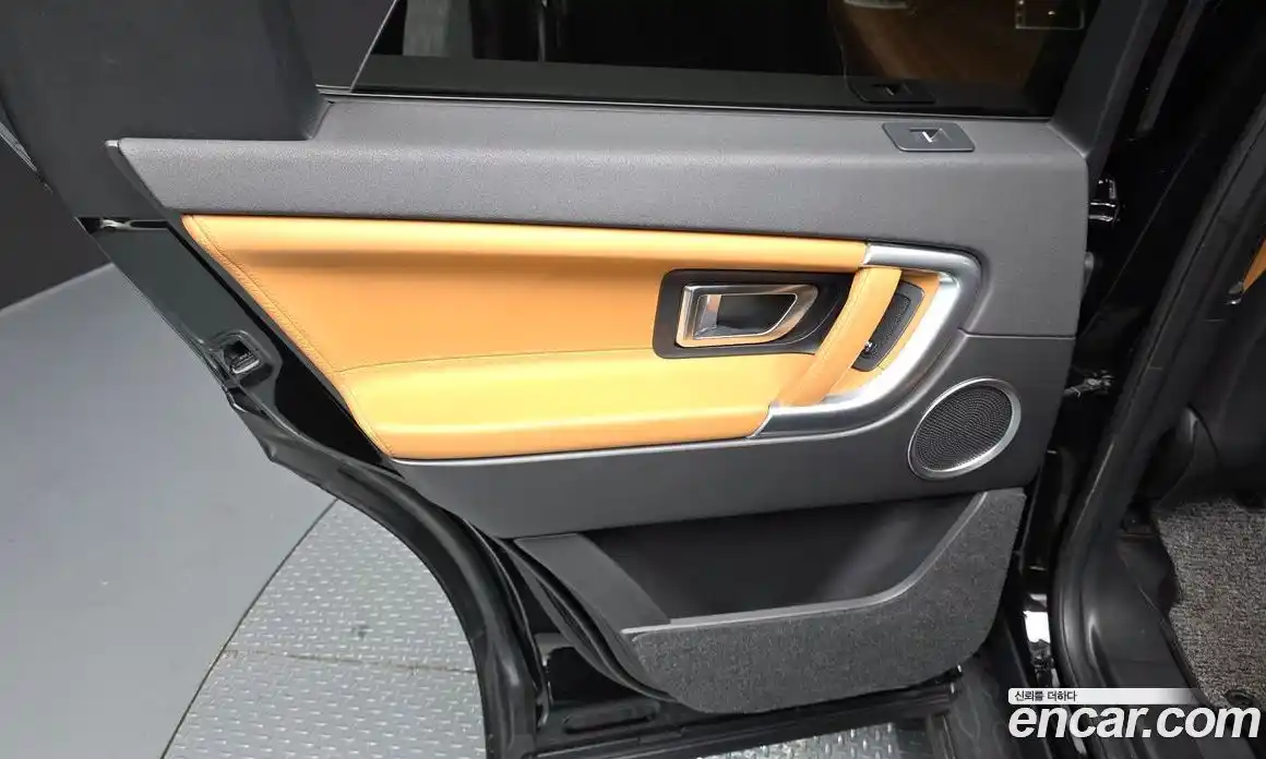 Land Rover Discovery Sport 2018 2.0 гидро в Москве № 1547611, фото 15