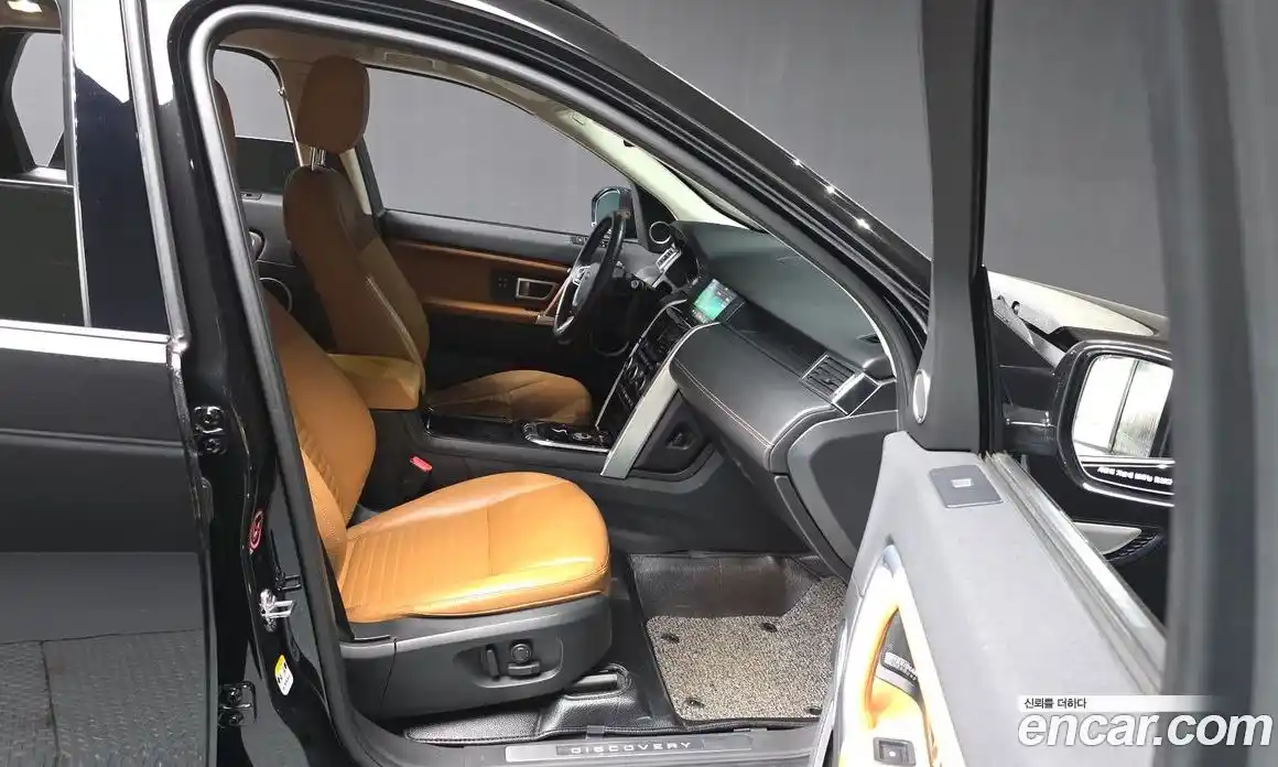 Land Rover Discovery Sport 2018 2.0 гидро в Москве № 1547611, фото 17
