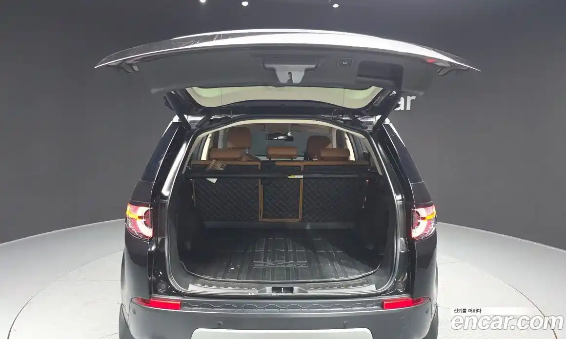 Land Rover Discovery Sport 2018 2.0 гидро в Москве № 1547611, фото 25