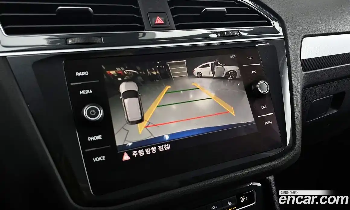 Volkswagen Tiguan 2020 2.0 гидро в Москве № 1549184, фото 22