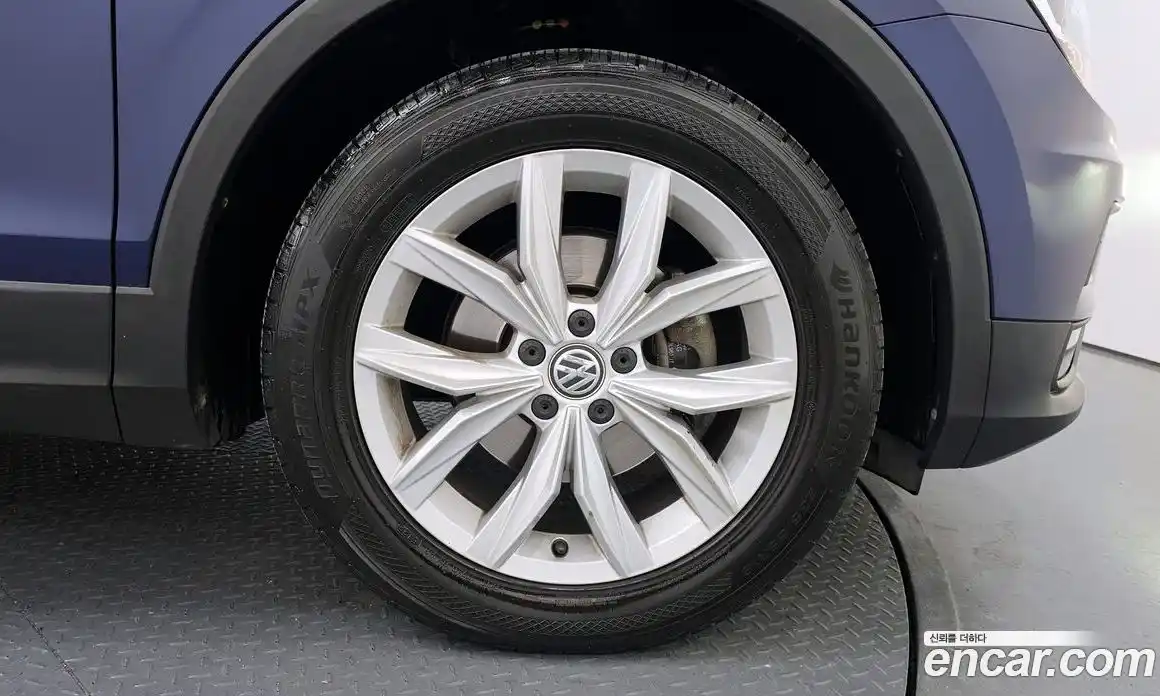 Volkswagen Tiguan 2020 2.0 гидро в Москве № 1549184, фото 7