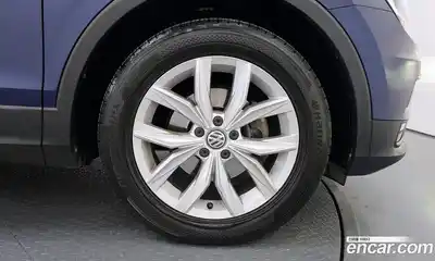 Volkswagen Tiguan 2020 2.0 гидро в Москве № 1549184, миниатюра 7