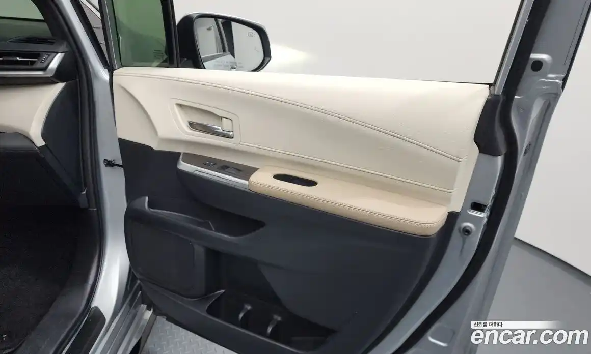 Toyota Sienna 2022 2.5 гидро в Москве № 1550042, фото 14