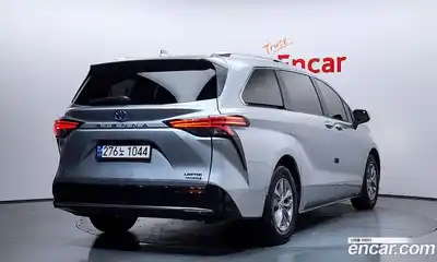 Toyota Sienna 2022 2.5 гидро в Москве № 1550042, миниатюра 2