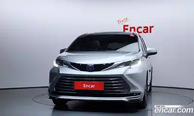 Toyota Sienna 2022 2.5 гидро в Москве № 1550042, миниатюра 3