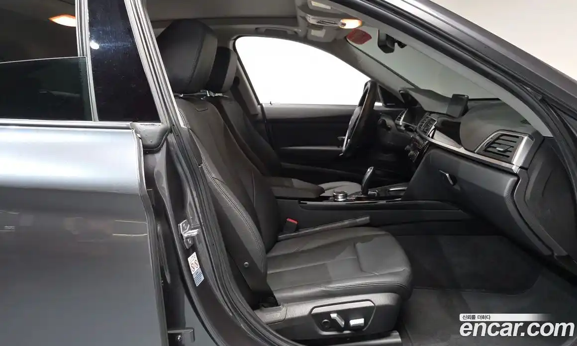BMW 3-Series 2018 2.0 гидро в Москве № 1613440, фото 15