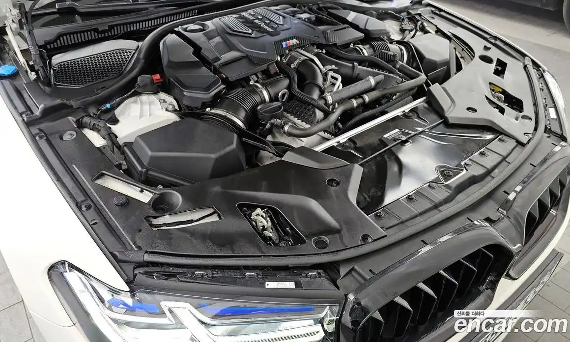 BMW M5 2023 4.4 гидро в Москве № 1616346, фото 6