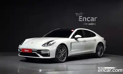 Porsche Panamera, 2023