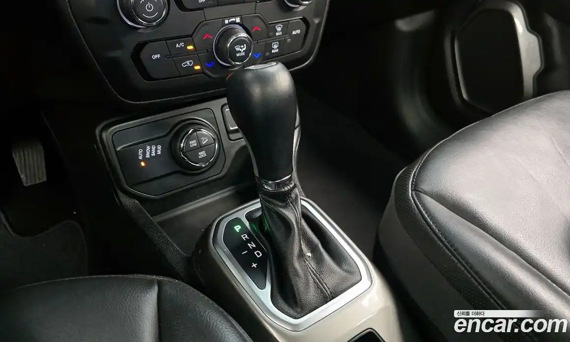 Jeep Renegade 2018 2.0 гидро в Москве № 1623927, фото 12