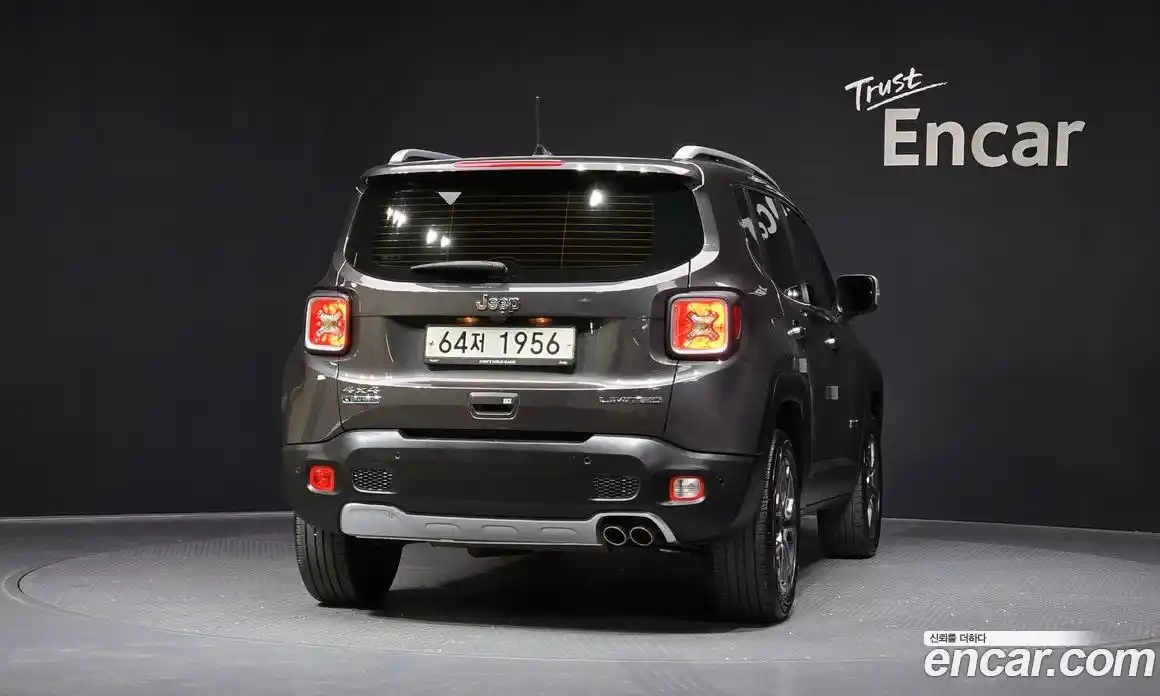 Jeep Renegade 2018 2.0 гидро в Москве № 1623927, фото 4