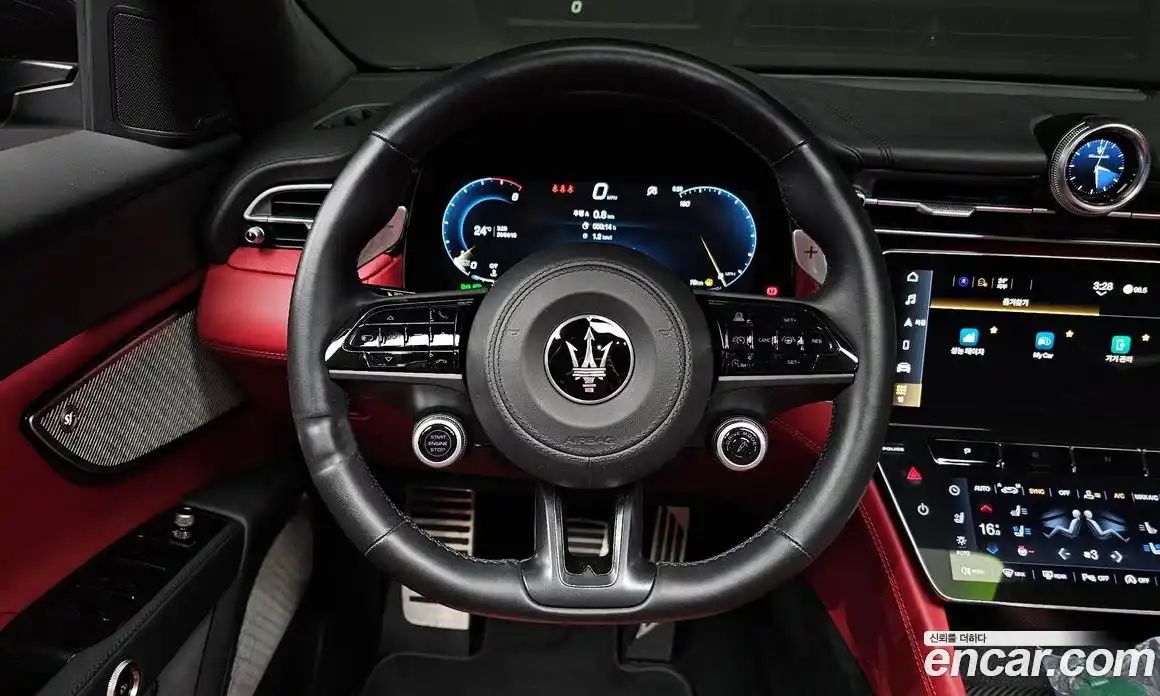 Maserati Grecale 2023 3.0 гидро, фото 17