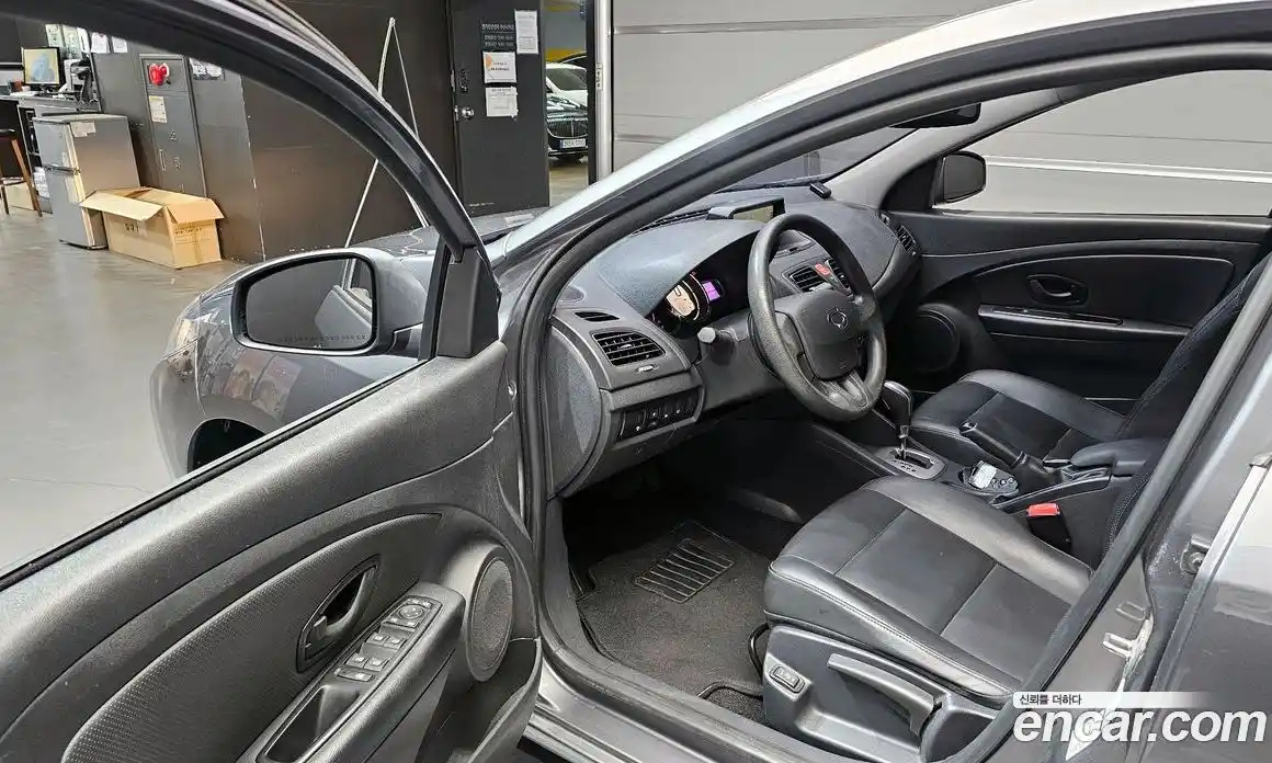Renault SM3 2019 1.6 гидро в Москве № 1688168, фото 13