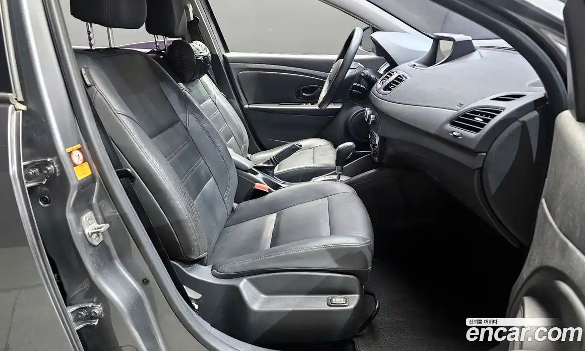 Renault SM3 2019 1.6 гидро в Москве № 1688168, фото 17