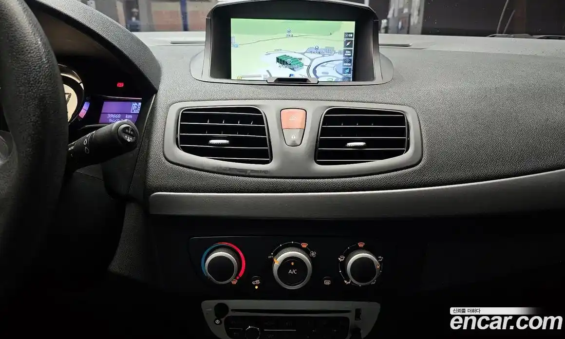 Renault SM3 2019 1.6 гидро в Москве № 1688168, фото 20
