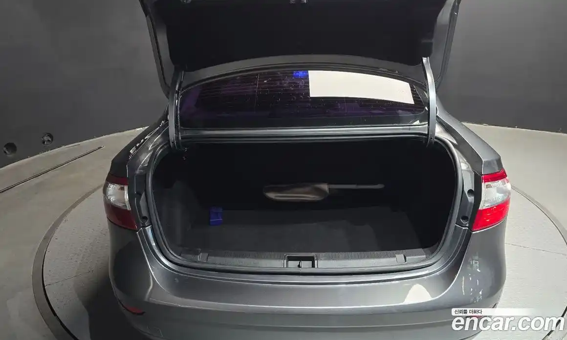 Renault SM3 2019 1.6 гидро в Москве № 1688168, фото 26