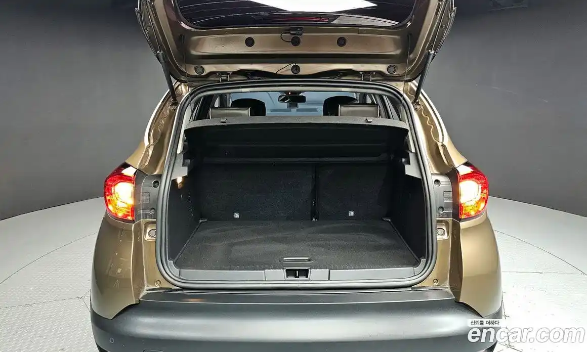 Renault QM3 2017 1.5 гидро в Москве № 1688742, фото 26
