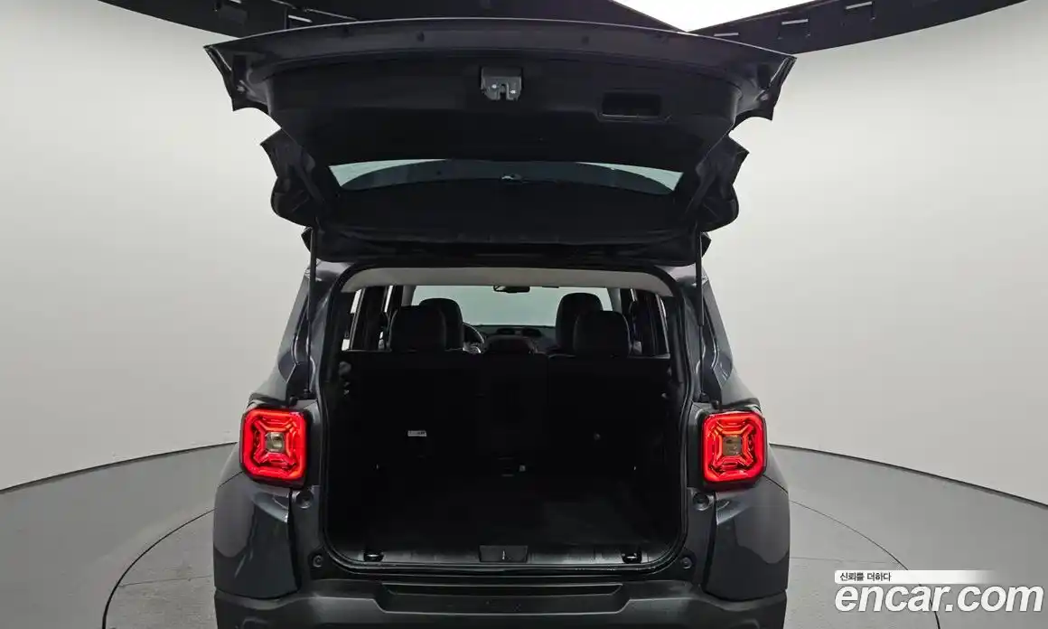 Jeep Renegade 2023 1.3 гидро в Москве № 169476, фото 20