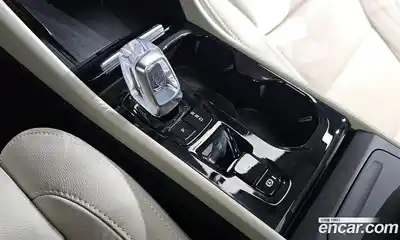 Volvo XC40 2023 2.0 гидро в Москве № 1763485, миниатюра 12