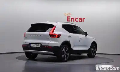Volvo XC40 2023 2.0 гидро в Москве № 1763485, миниатюра 2